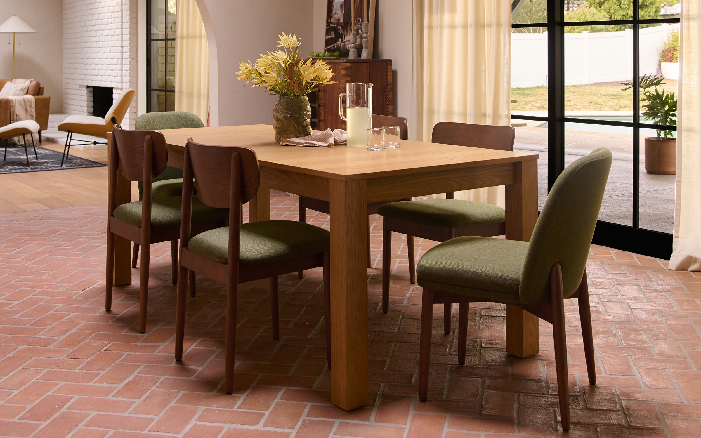 PDPGallery_Harvest_Dining_Chairs2_5d6f1db5-9c47-4e21-9631-b835e27ec749.jpg