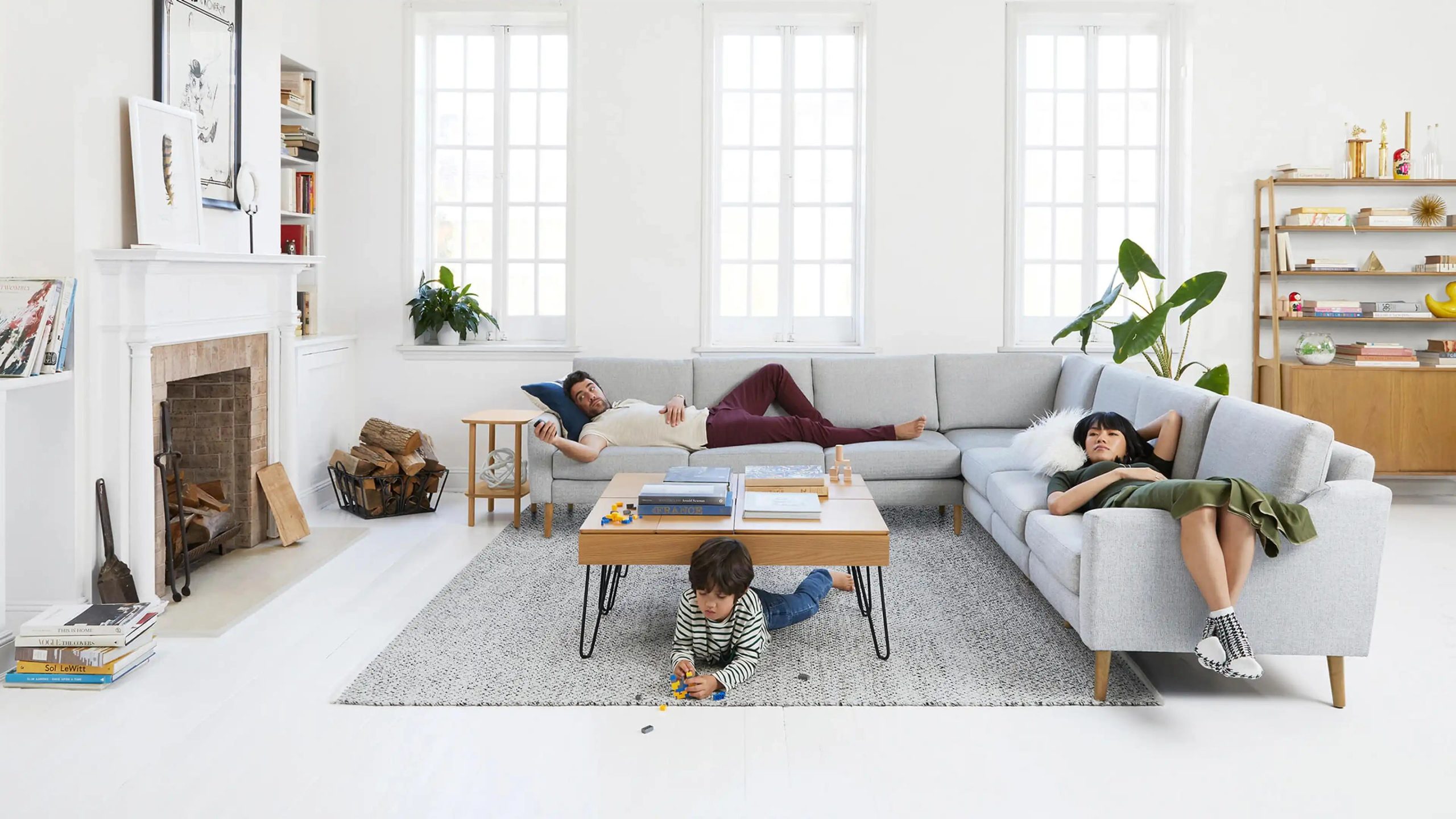 lifestyle-Corner-Sectional-Fabric_3e7929ba-8814-4032-87a9-352878368fe9.jpg
