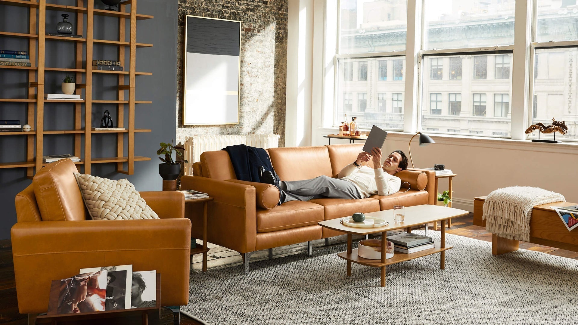 lifestyle-Sofa-Leather_073e6a4f-9cb8-482a-b925-e4be09433985.jpg